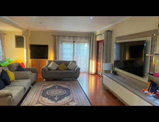 3 BEDROOM HOUSE FOR SALE IN ELDO MANOR